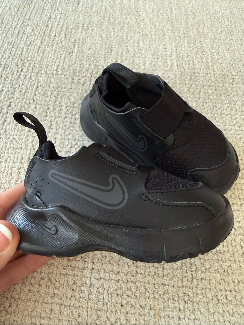 Nike Kids Black Slip-On Swoosh Sneakers